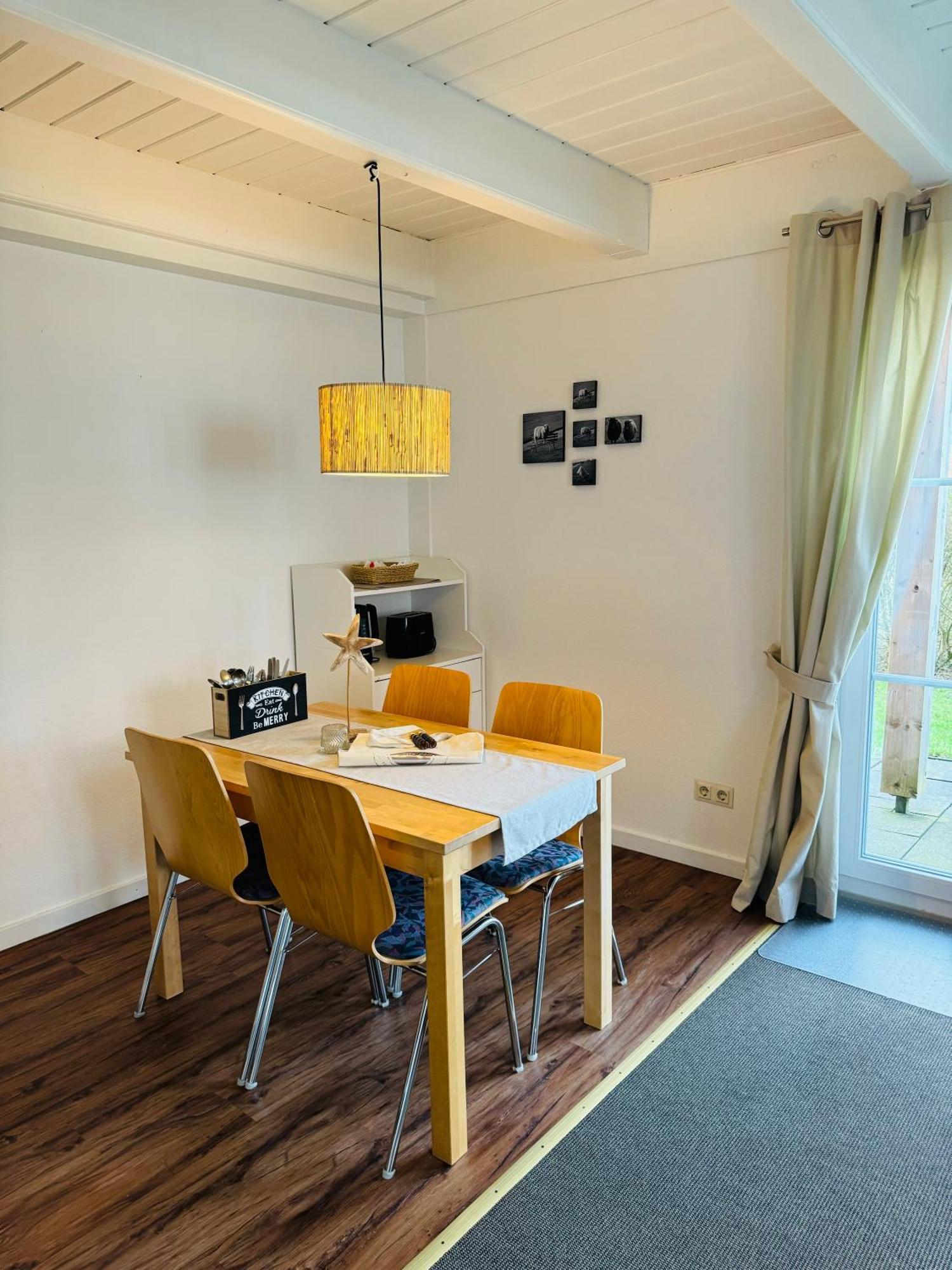 Ferienwohnung Kleine Ella Pellworm Exterior foto